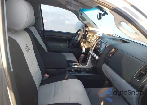 2010 Toyota Tundra Limited 5.7L V8 z USA, uszkodzony, nr VIN 5TFHW5F14AX130936